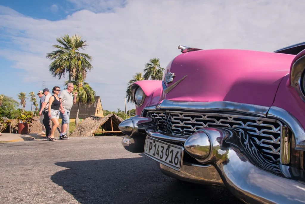 auto clásico por Viñales
